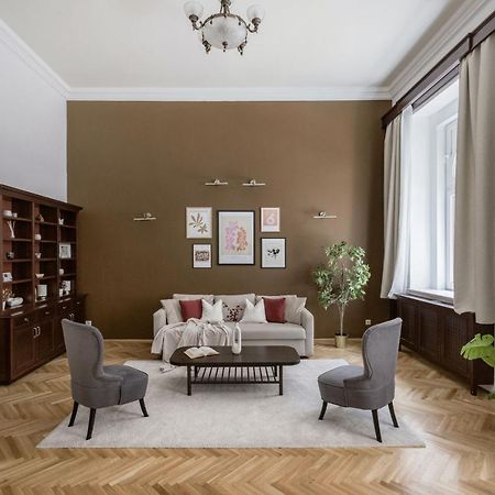 Luxe, Historic Home Downtown Landmarks 19 Century Budapest Exteriör bild