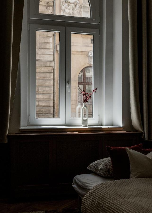 Luxe, Historic Home Downtown Landmarks 19 Century Budapest Exteriör bild